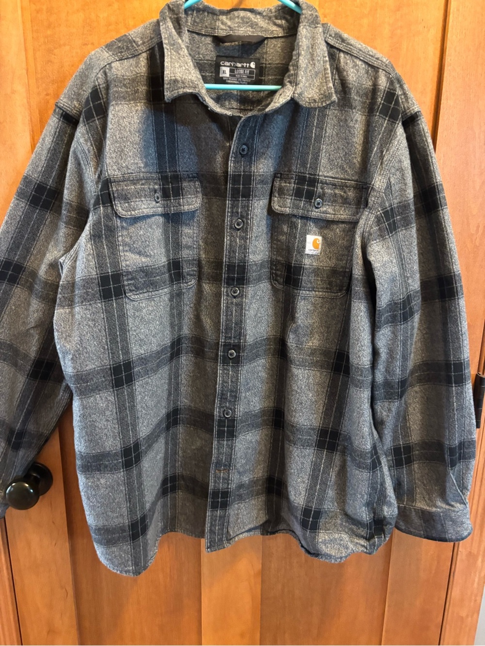 Carhartt heavy weight loose fit Gray and Black Plaid long sleeve flannel